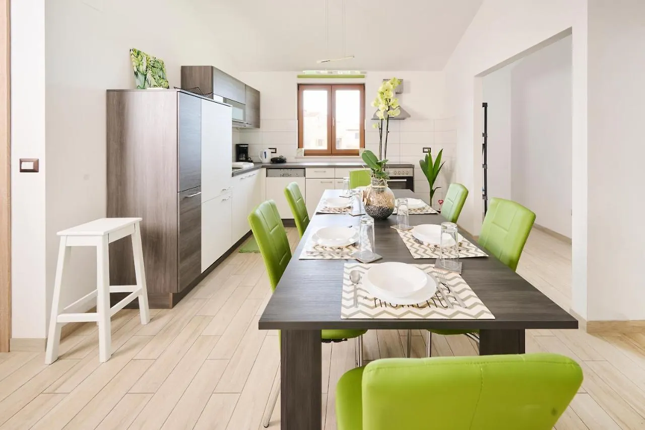 Aisha Apartment Brtonigla Croatia