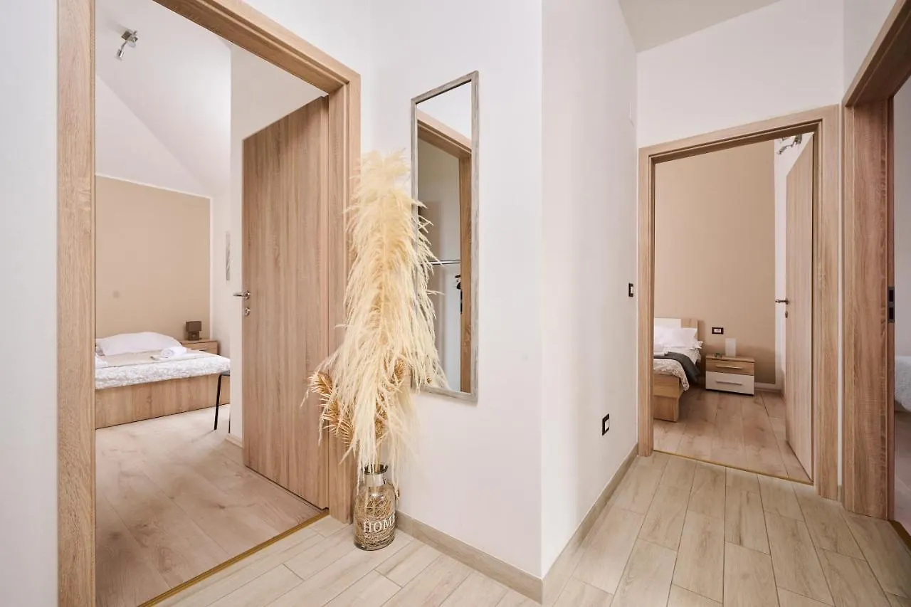 Aisha Apartment Brtonigla Croatia