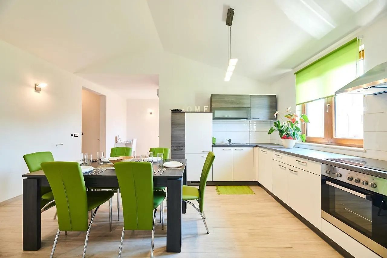 Aisha Apartment Brtonigla Croatia