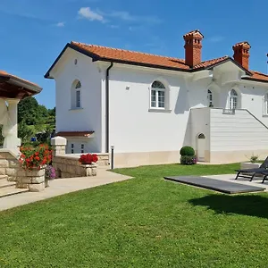 Apartman Bianca, Pazin